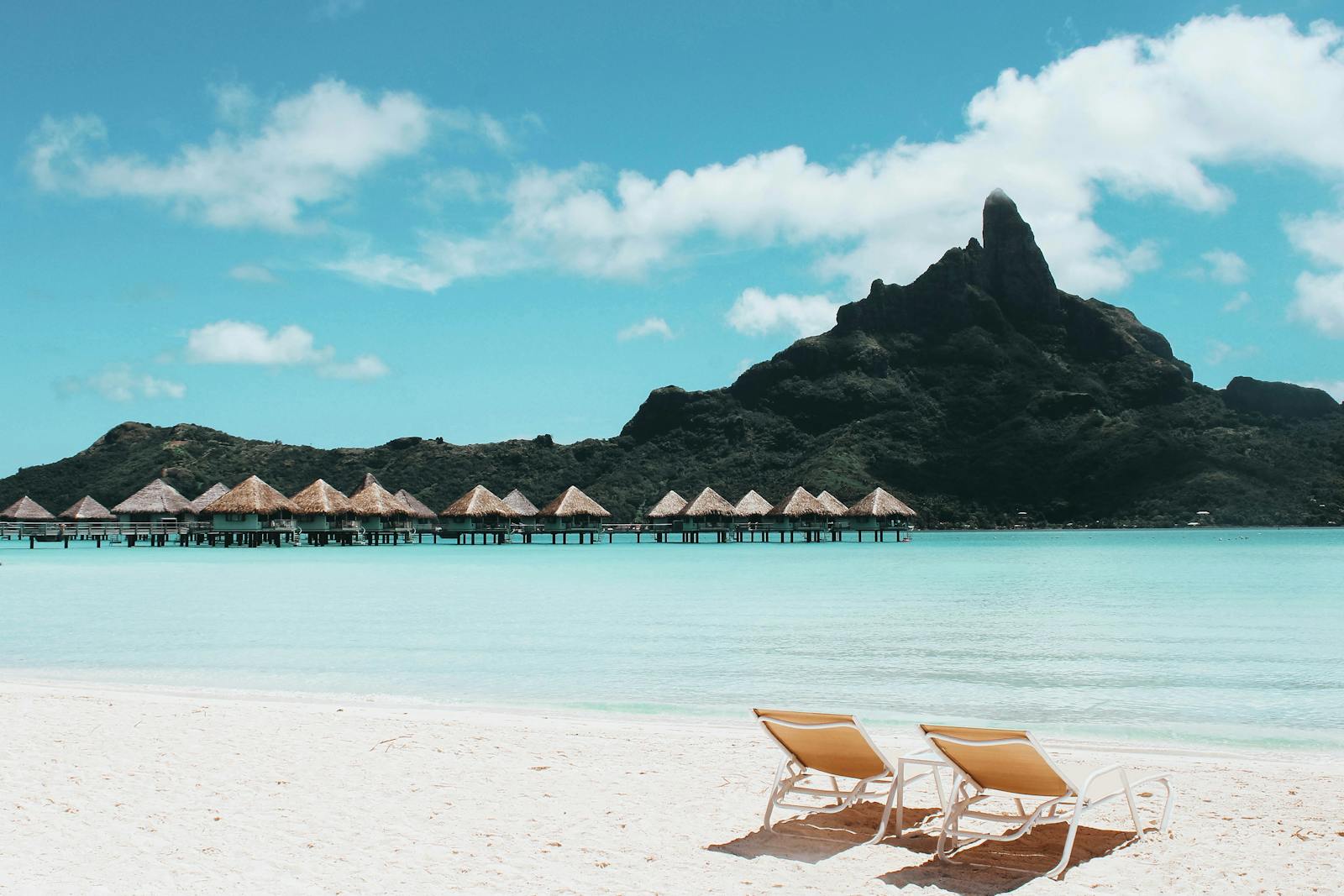 sandals-halcyon-beach-drone